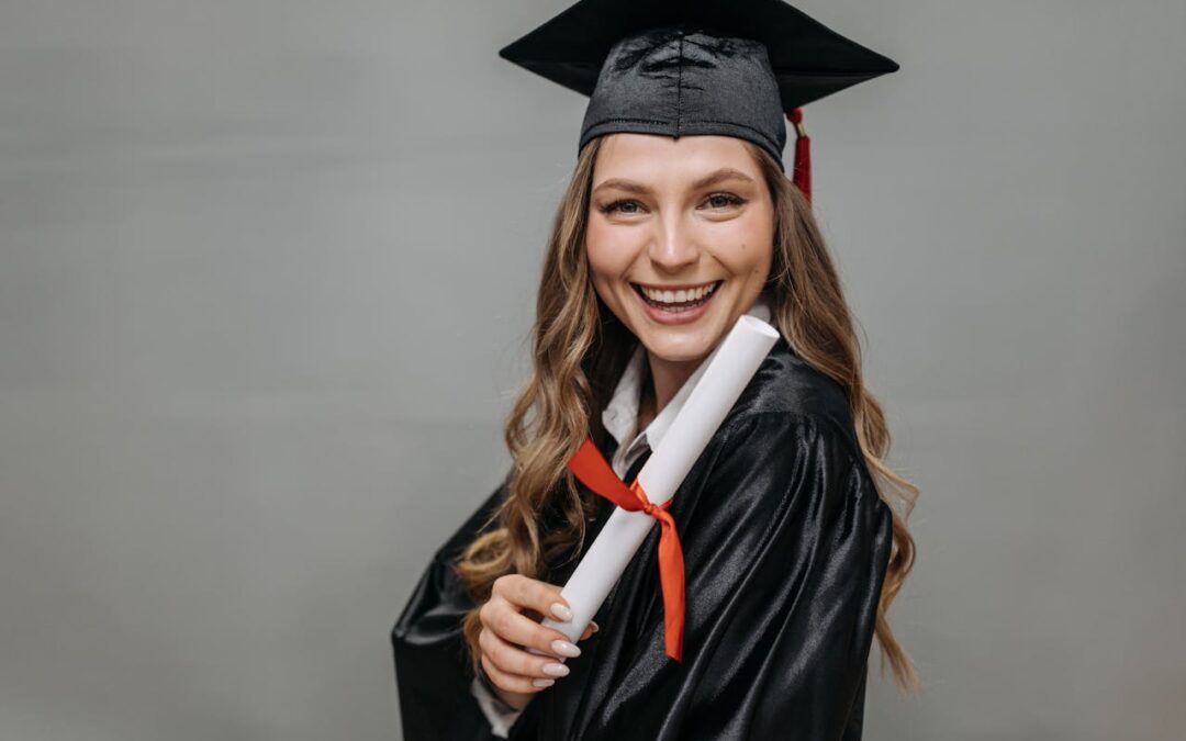 Semi recogidos y recogidos para estar radiante en tu graduación 2025