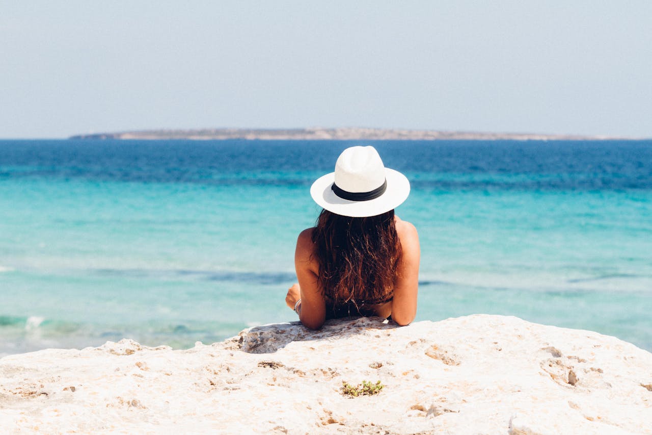 ¿Cómo proteger tu cabello del sol y el calor?