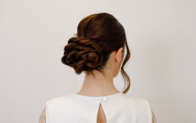 Radiante en tus eventos navideños ¡Pide cita para peinarte!